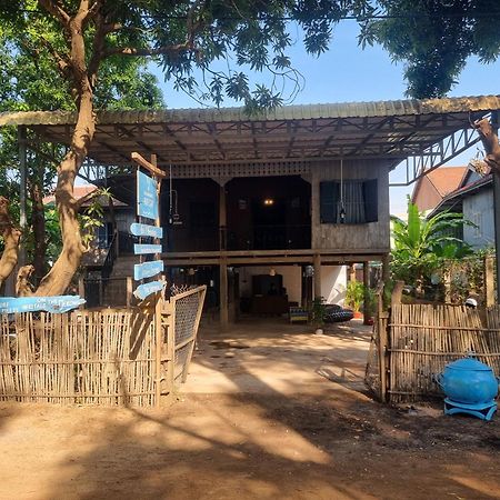 Discover Kratie Homesetay Exterior photo