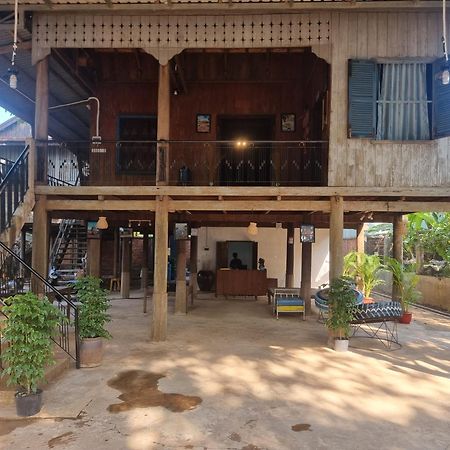 Discover Kratie Homesetay Exterior photo