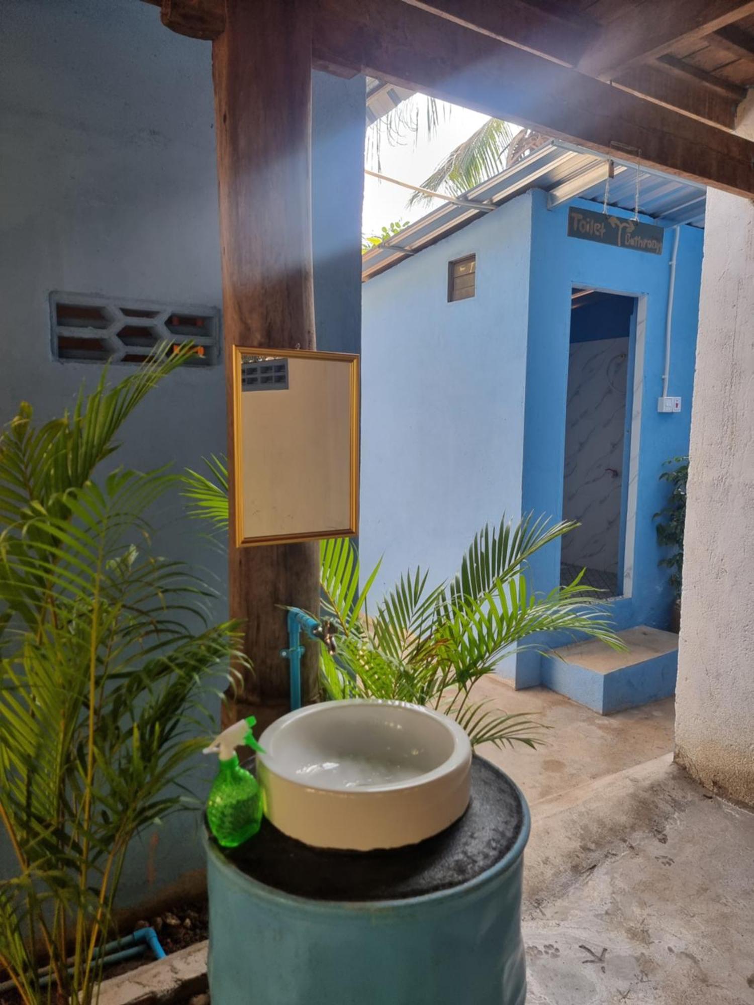 Discover Kratie Homesetay Exterior photo